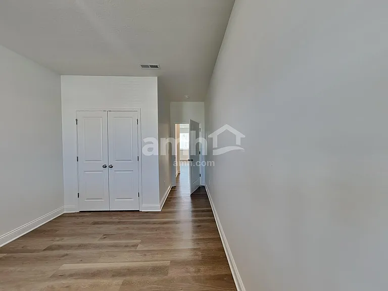 315 Pine Hill Ct — Photo 13