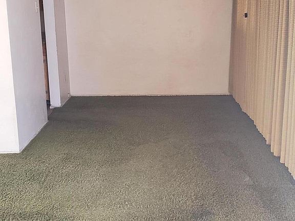 4th image of 1347 E Crescent Ave