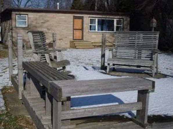 1757 Brighton Beach Rd, Menasha, WI 54952
