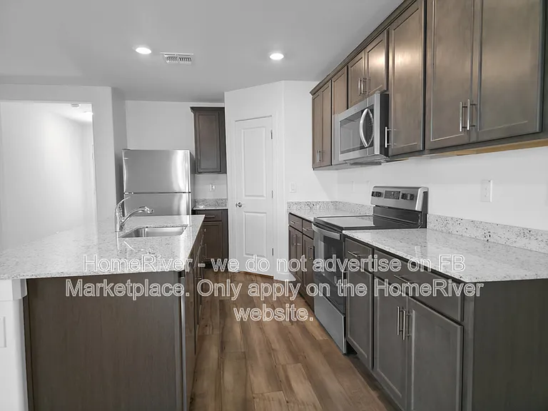 1050 W West Virginia Ave — Photo 2