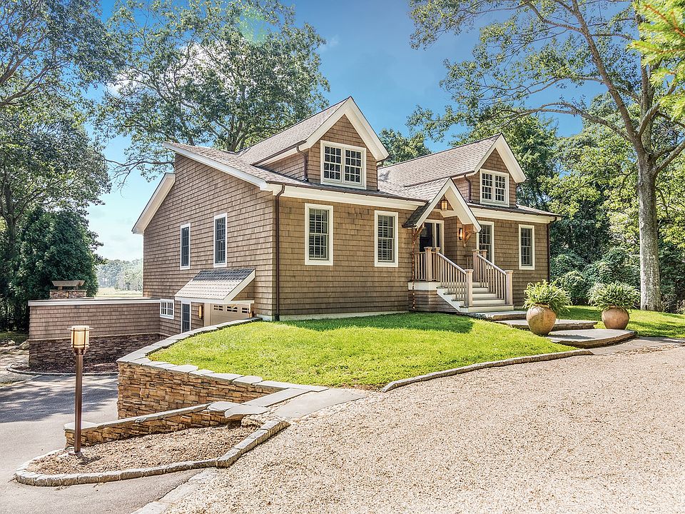 1st image of 27 Stock Farm Ln