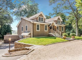27 Stock Farm Ln, Sag Harbor, NY 11963