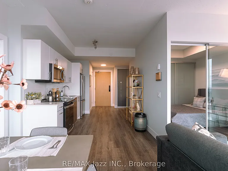 80 Bond St E #606 — Photo 18