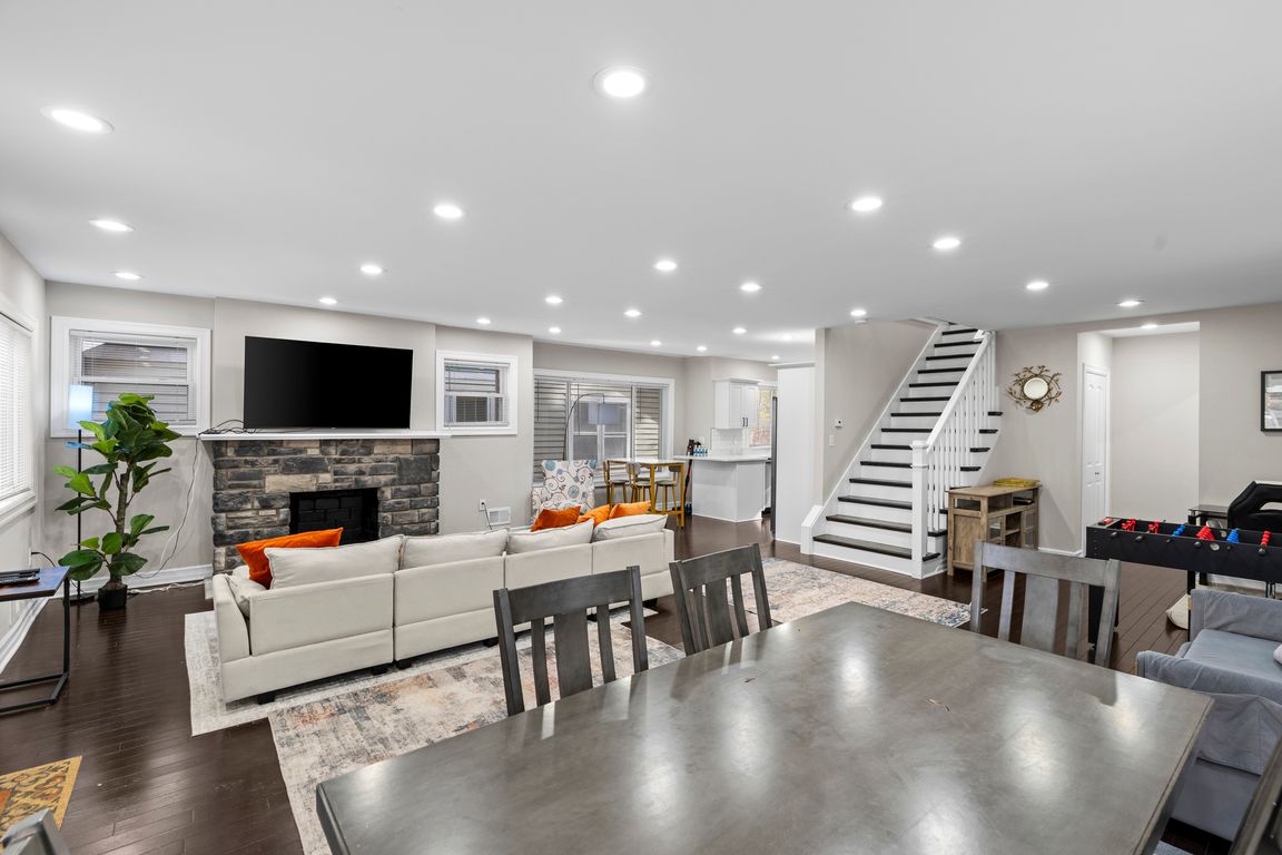 next background image