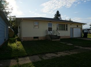 224 4th St N, Richardton, ND 58652