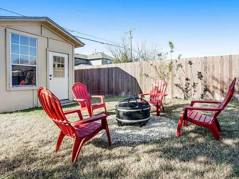 2902 Donnell Dr — Photo 7