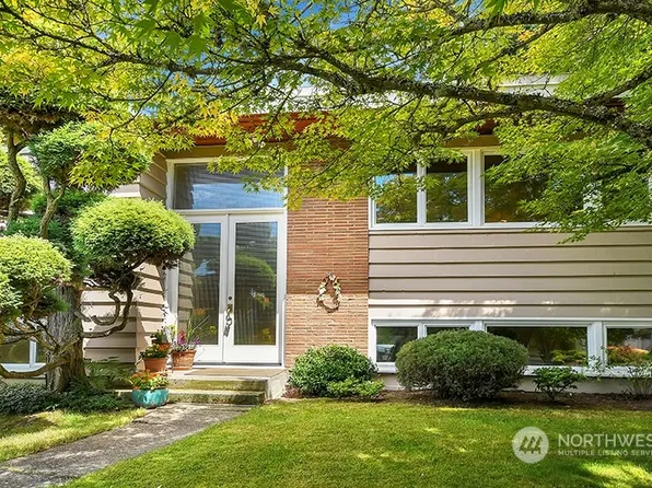 17838 6th Avenue SW, Normandy Park, WA 98166