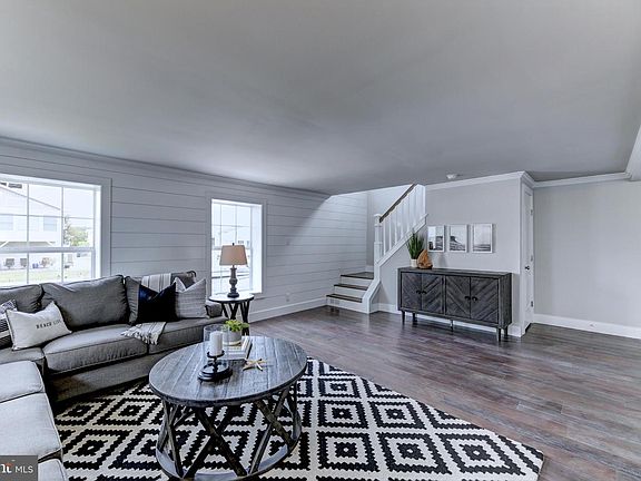 5th image of 225 Bayshore Dr