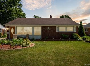 18735 Valade St, Riverview, MI 48193