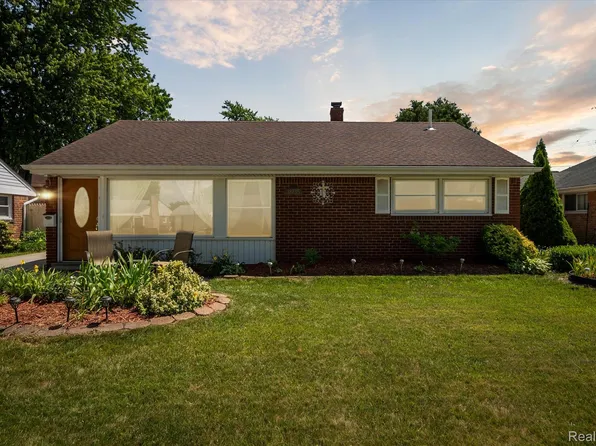 18735 Valade St, Riverview, MI 48193