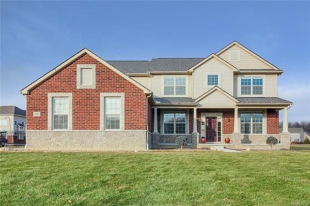 1st image of 295 Heatherbrae Ct