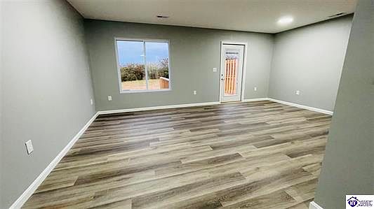 5th image of 592 Old Hodgenville Rd #5