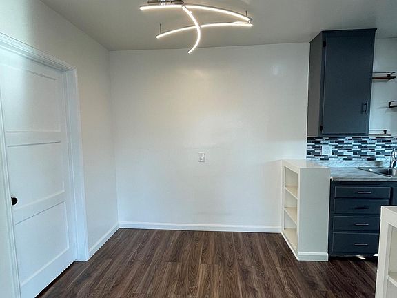 4th image of 14161 Friar St #1/2