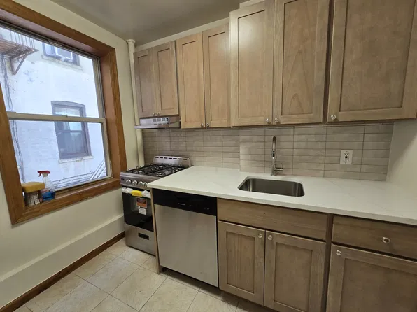 33-14 34th Avenue image 1 of 17
