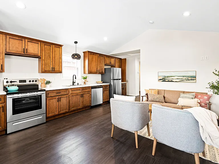 7115 Redruth St #B — Photo 8