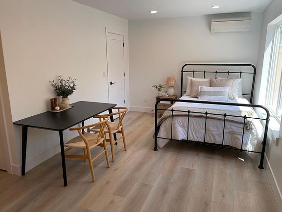 2nd image of 3311 NE 42nd Pl #7B