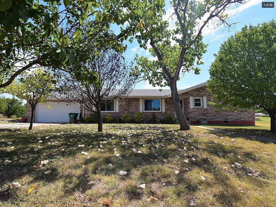 1st image of 570 Shaw Ln