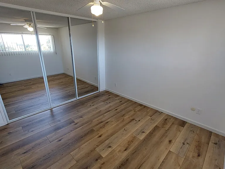 663 W 29th St #3 — Photo 15