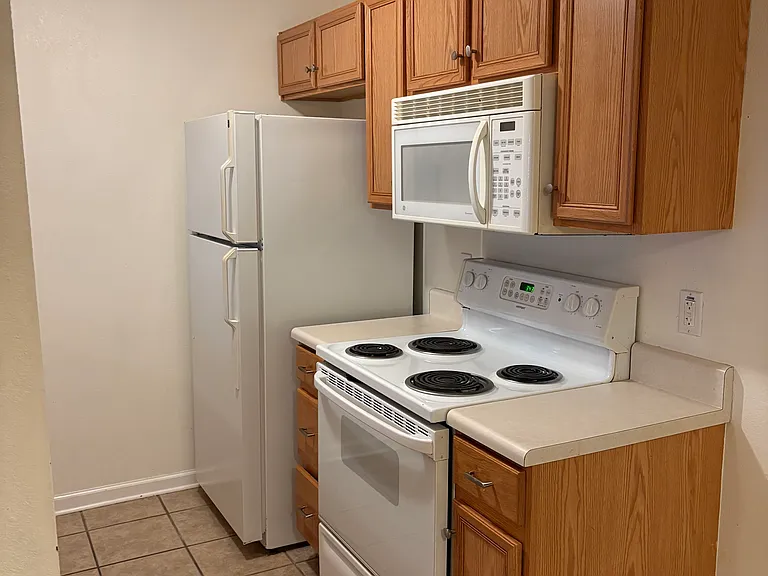 2738 W Tharpe St #2303 — Photo 6
