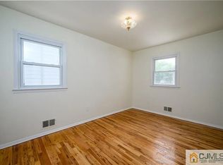 24 Mount Pleasant Ave, Edison, NJ 08820