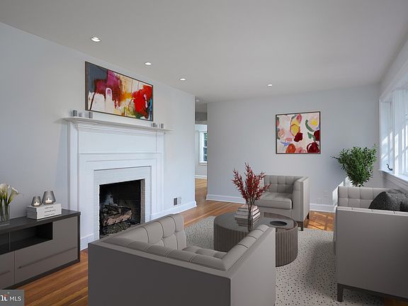 5th image of 407 W Alexandria Ave