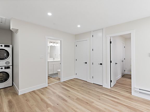 5th image of 12822 229th St