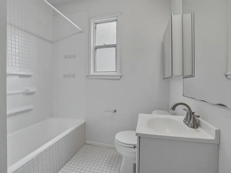 3218 W Santiago St — Photo 4