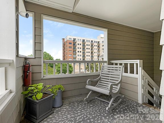 3rd image of 212 W 10th St APT 3