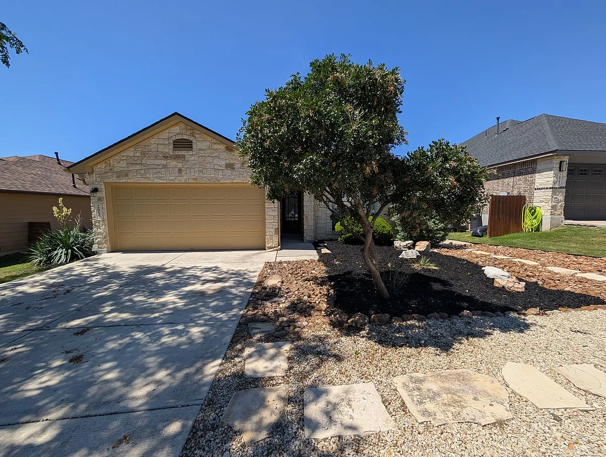 Building Photo - 2937 Post Oak Cir