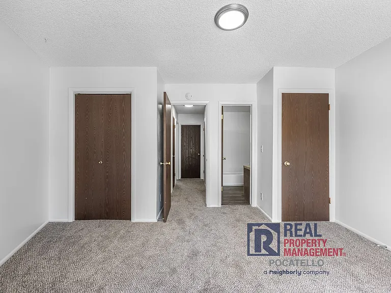 1117 Booth Dr — Photo 12
