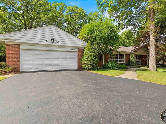 5th image of 2619 Norwood Dr