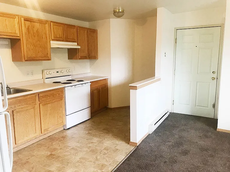 808 W Buffalo St — Photo 3