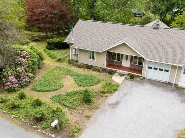 13 Island Trl, West Milford Twp., NJ 07421