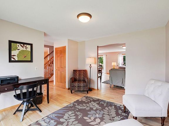 5th image of 7990 Meadowood Dr