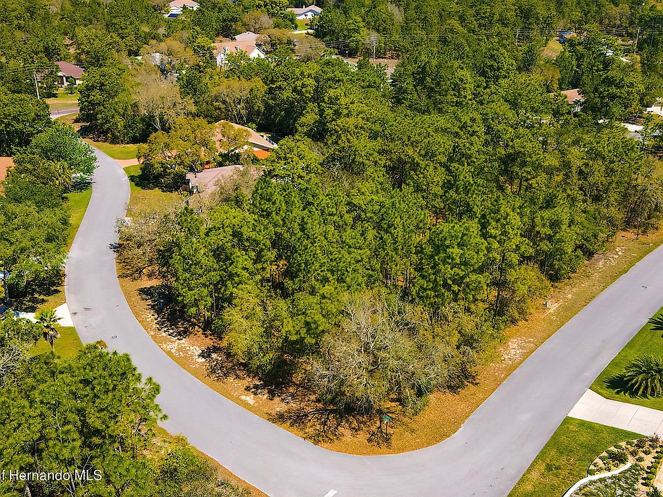 1st image of 10 Bonnie Dr