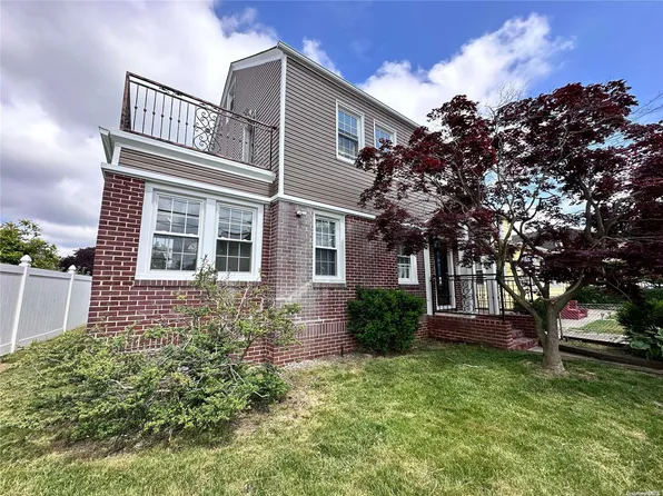 87-11 257th Street, Floral Park, NY 11001