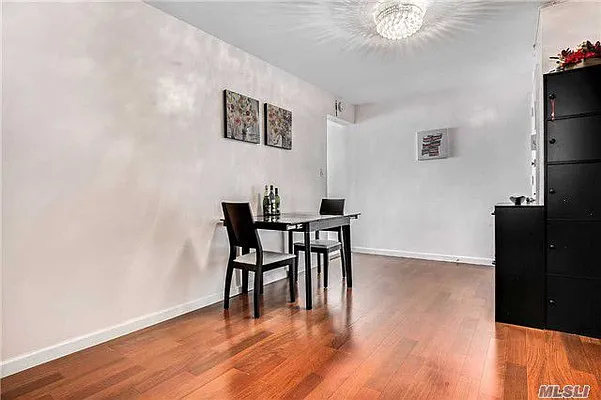 Sold by Redfin Real Estate | media 8