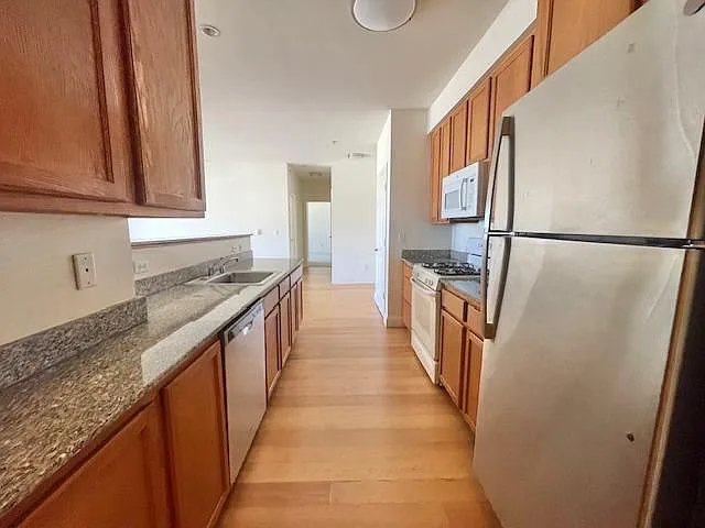 118 Wood St #201 — Photo 14
