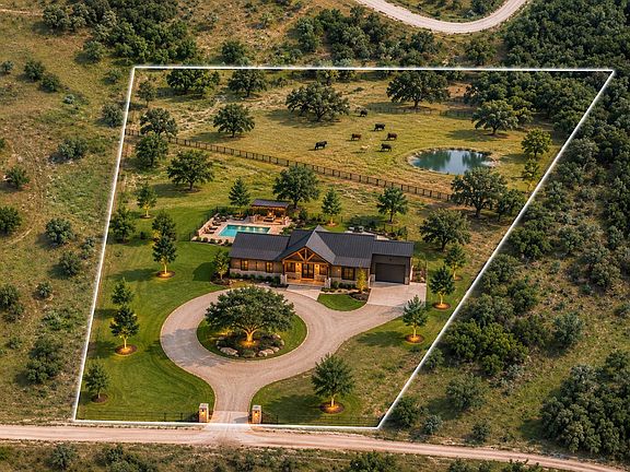 3rd image of 29 New Hope Ln