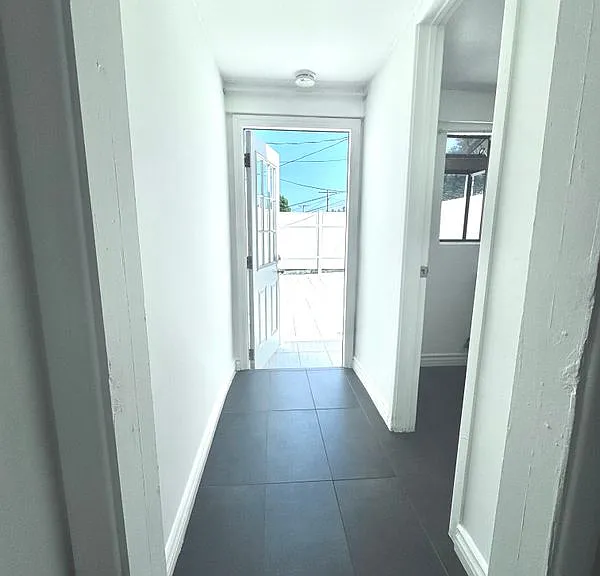 101 S Cordova St #7 — Photo 5