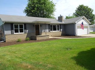 309 James Ln, Henry, IL 61537
