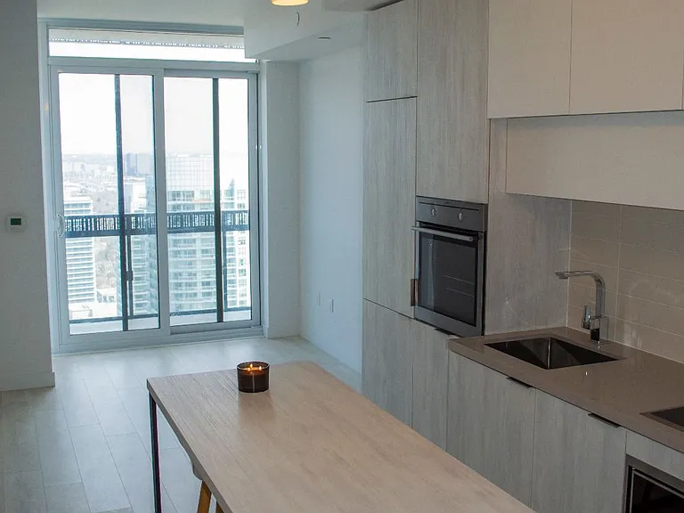 8 Eglinton Ave E #3709 — Photo 3