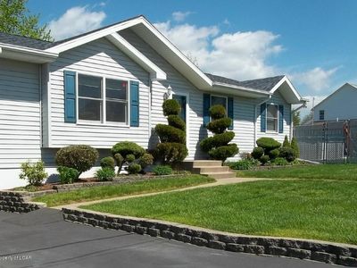 2 Division St, Larksville, PA, 18704