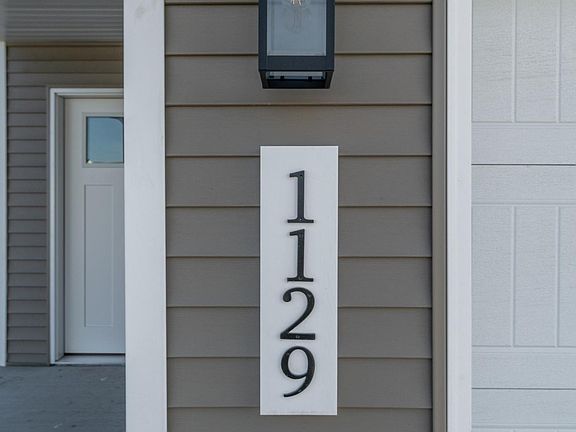 4th image of 1129 Jill Dr W