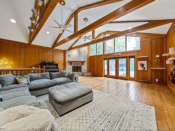 3rd image of 9793 Stoney Creek Ln