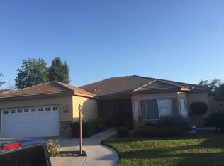 2301 W Orange Ave, Porterville, CA 93257