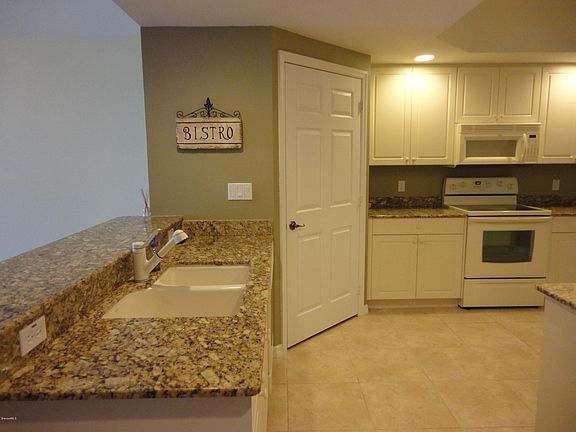 5th image of 7028 Sevilla Ct Unit 503