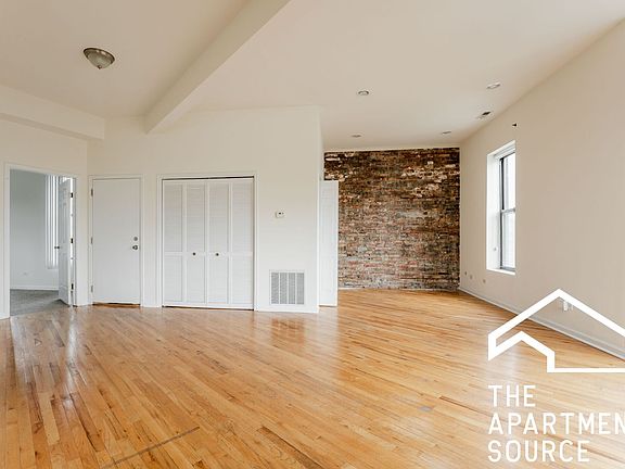 5th image of 2344 N Milwaukee Ave APT 3