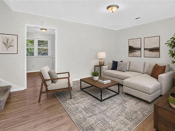 2nd image of 1647 Banbridge Rd