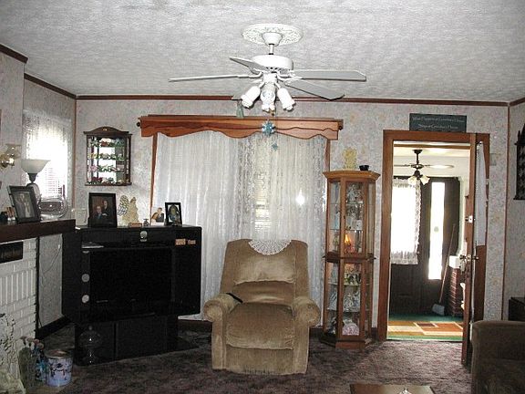 4th image of 1616 Suman Ave
